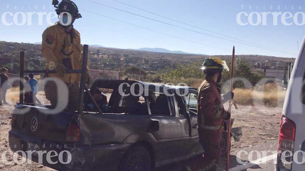 Aparatoso choque en la Guanajuato-Juventino Rosas deja a 5 lesionados