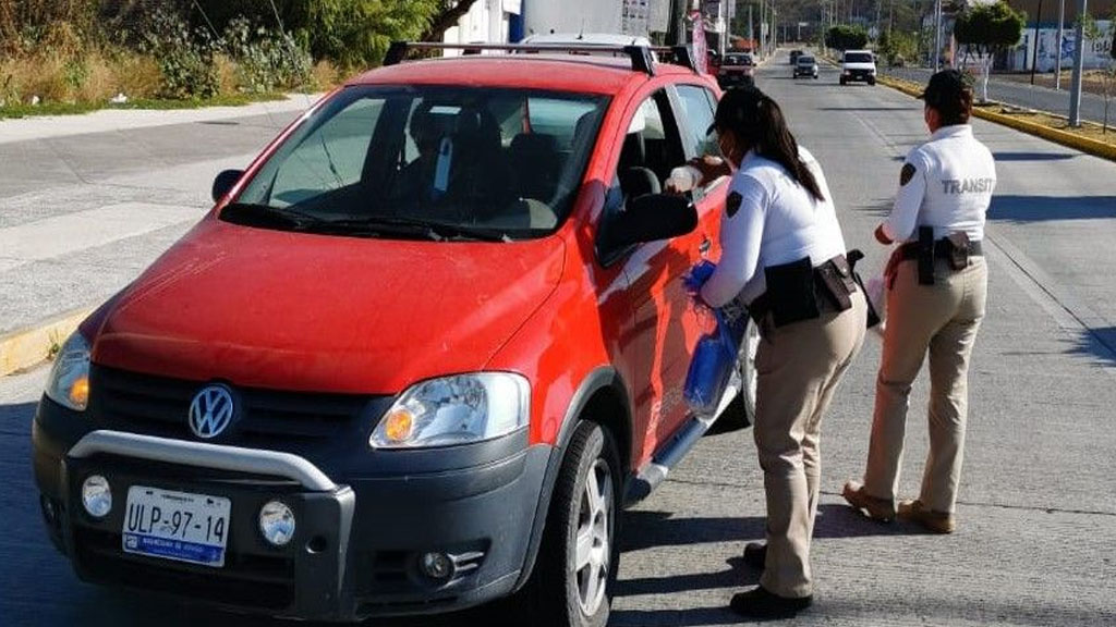 Instalan filtros sanitizantes en accesos de Uriangato