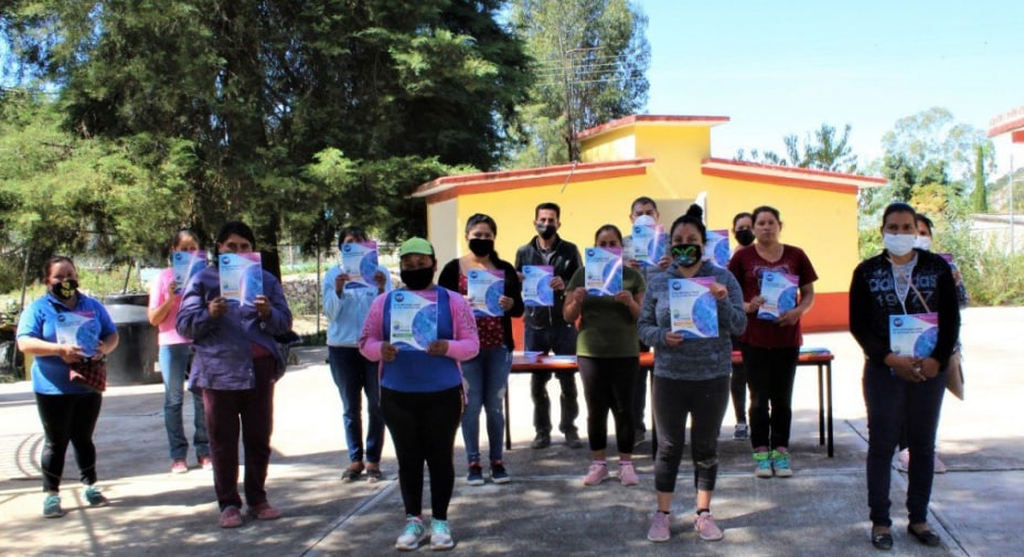 Viaja profesor 2 horas para dar su clase