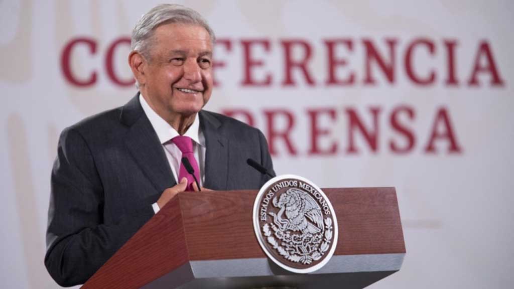 Asegura AMLO que no habla con su hermano Pío