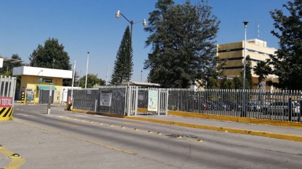 Se analiza abrir un tercer piso en Hospital de Pemex tras haber rebasado su capacidad