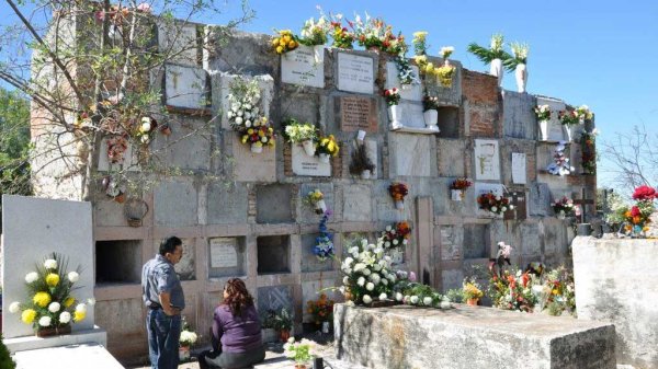 Ya no hay espacio en los tres panteones de San José Iturbide