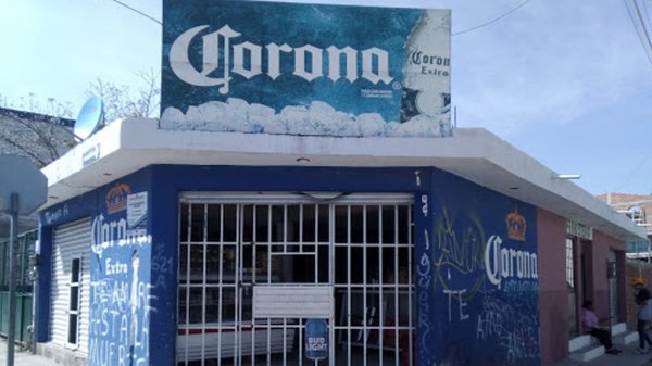 Acusa a Buck de lucrar con permisos de alcohol