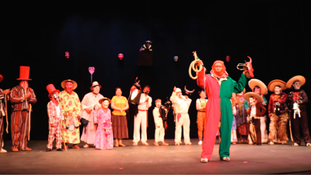 Abre danza ‘el Torito’ de Romita encuentro de Teatro