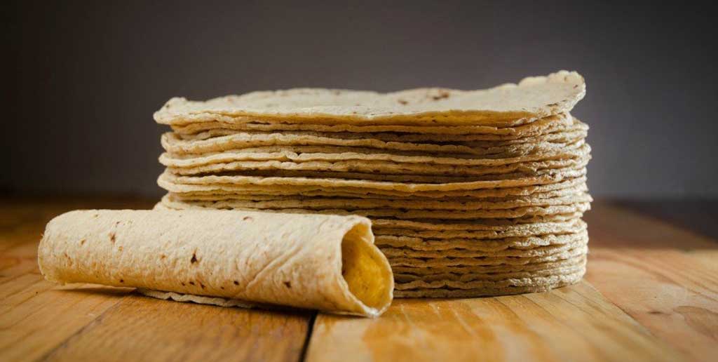 Descarta AMLO que 2021 arranque con un aumento en el precio de la tortilla