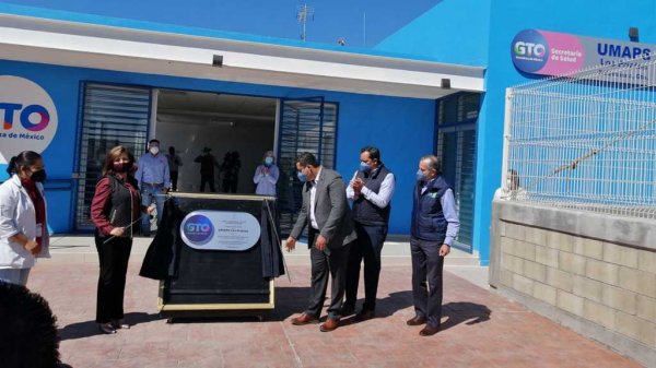 Reconoce Sinhue a Daniel Díaz durante inauguración de la UMAPS, “es el mejor Secretario de Salud del país”