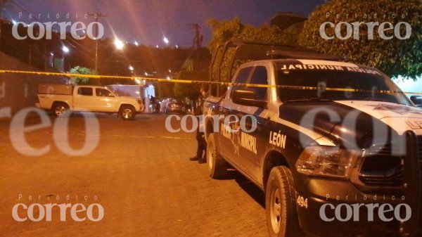 EJECUTAN a hombre mientras viajaba con su FAMILIA