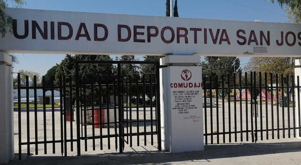 Seguirán cerrados los espacios deportivos, dice alcalde