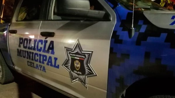 Encuentran a mujer asesinada al costado de las vías del tren