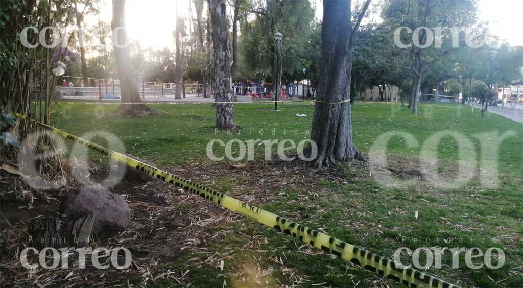 Hombre se quita la vida EN UN PARQUE DE NIÑOS de León