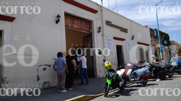 Hombres armados asaltaron oficinas de cobro de la CFE en Silao