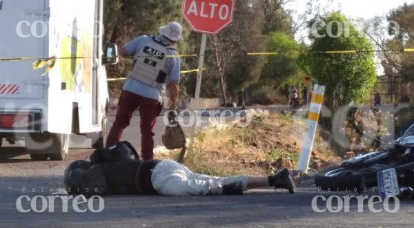 Muere motociclista tras ESTAMPARSE con una camioneta