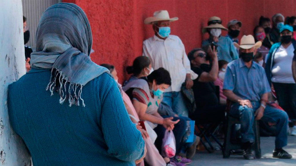 Más de 150 abuelitos se quedan sin vacuna en Rincón de Tamayo por ‘agandalle’