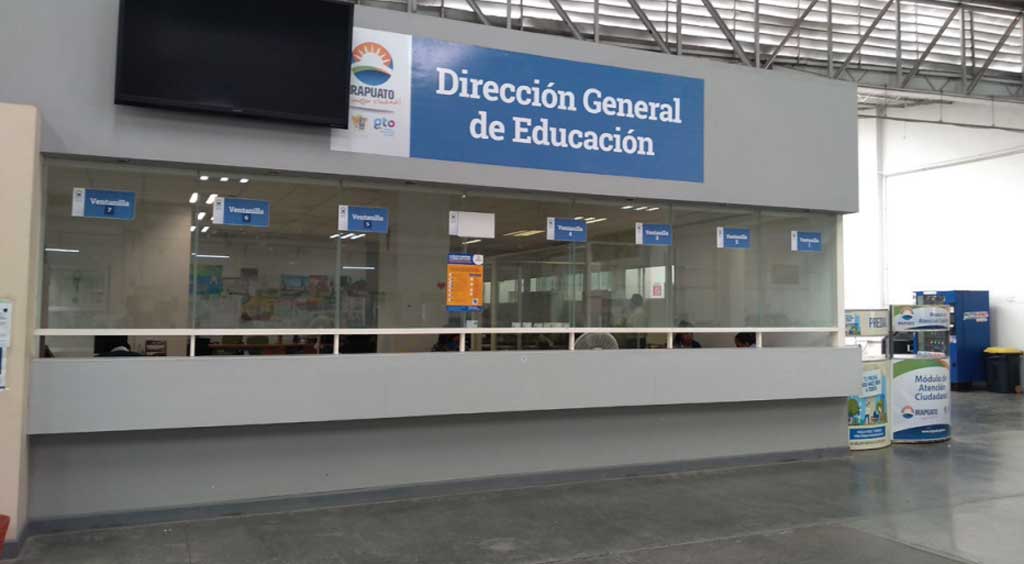 Evalúan becas para alumnos en riesgo