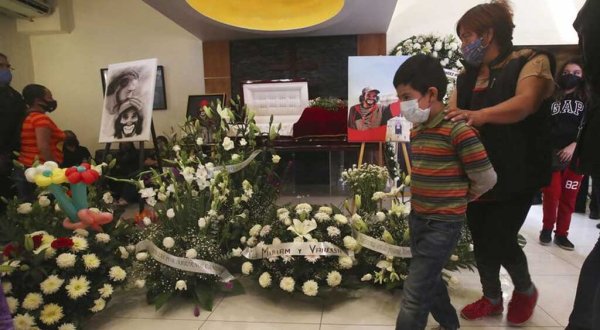 Familiares, amigos y fans despiden a ‘Cepillín’