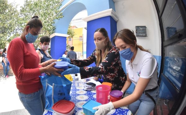 Retoman cocinas solidarias en la capital; solicitan apoyo ciudadano