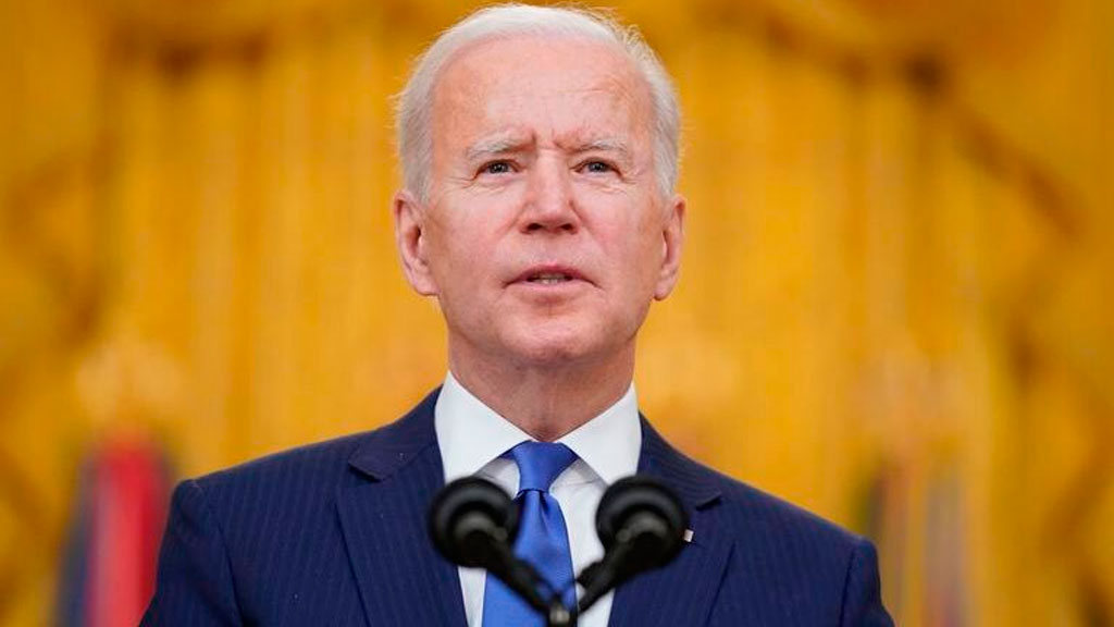 Biden da esperanza; ordena ampliar vacunación a todos los adultos