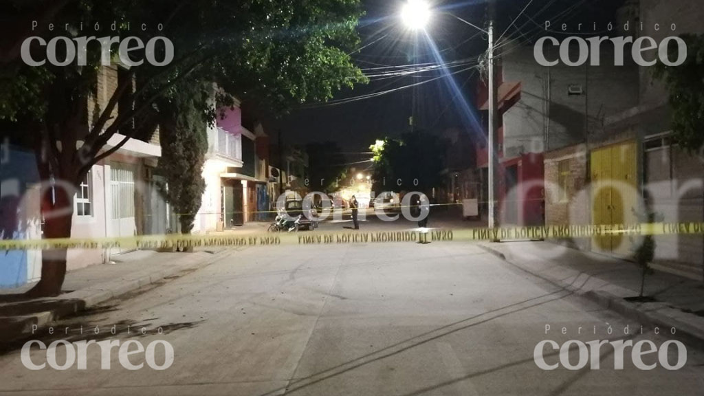 Atacan a madre e hijo en tienda de abarrotes de León; quedan graves