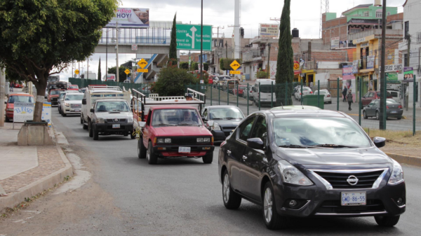 Tránsito comenzará a multar si tu auto no cuenta con verificación