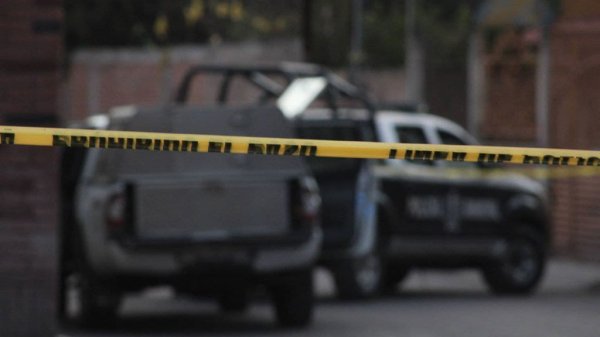 Asesinan casi simultáneamente a hombre y mujer en Comonfort