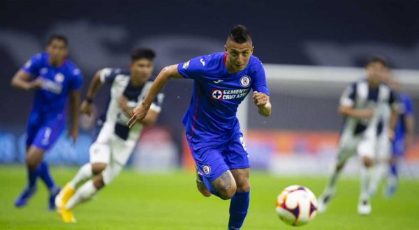 Cruz Azul saca su noveno triunfo ante el Monterrey