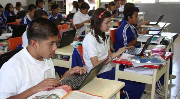 Casi 3 mil alumnos dejaron la escuela por la pandemia en Guanajuato