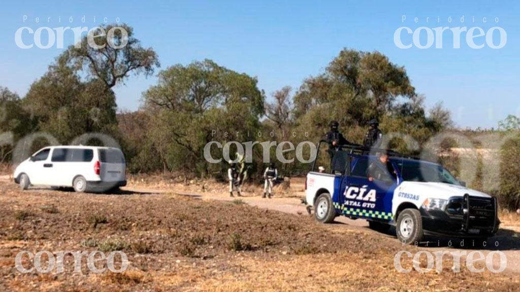 Localizan cadáveres de dos jóvenes a un costado de presa La Cebada