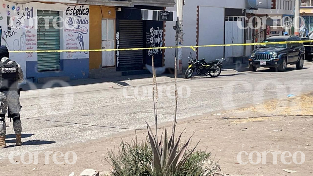 Motosicarios ultiman a hombre afuera de barbería en Irapuato