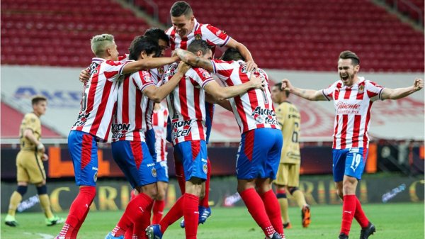 Chivas no para la fiesta: envuelve a jugadores nuevo escándalo