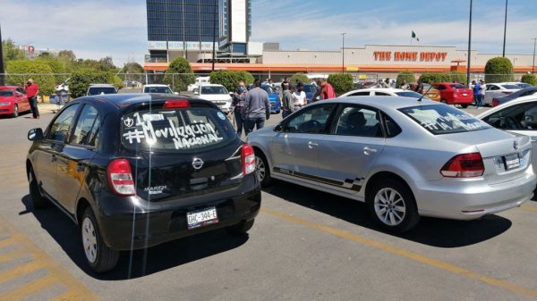 Se unen a manifestación nacional conductores de Uber y Didi de Guanajuato