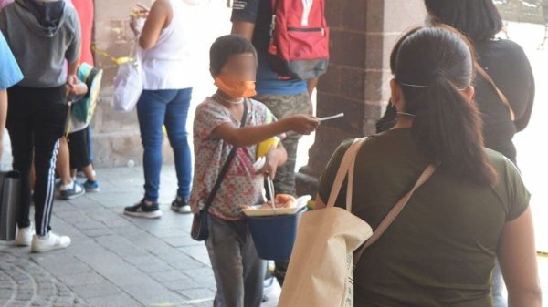 Contabiliza DIF más de 50 niños trabajando en las calles de Celaya