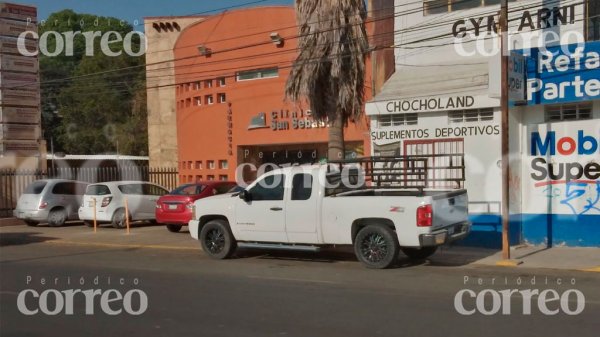 Hombre termina herido luego de que intentaran arrebatarle su camioneta