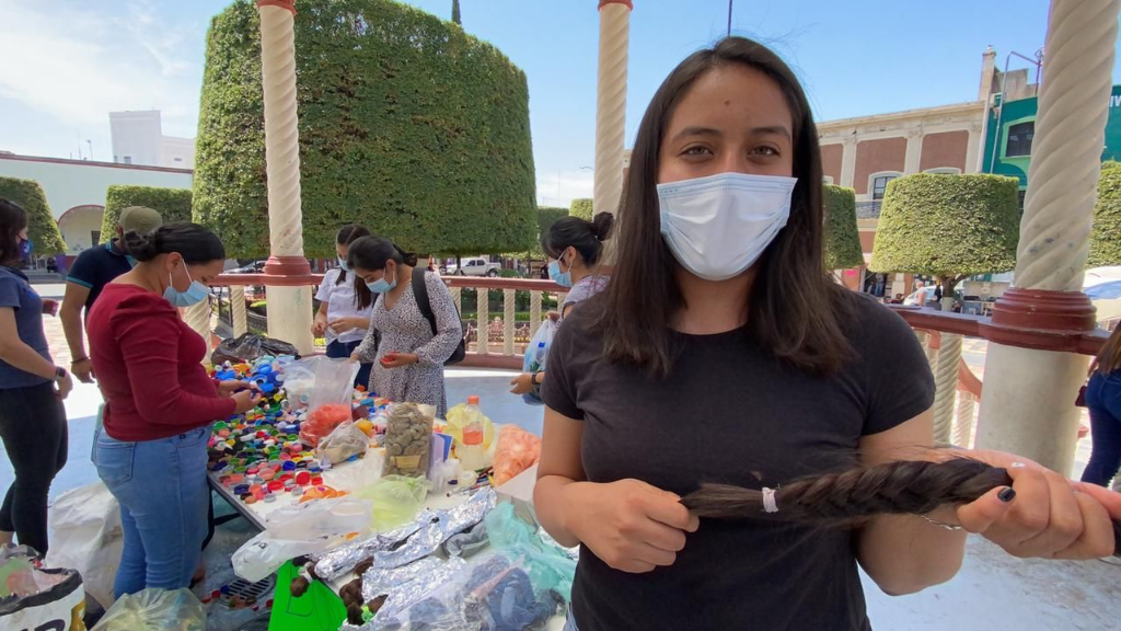 Silaoenses recolectan trenzas y tapitas para pacientes con cáncer