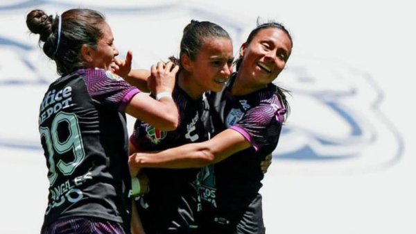 Alice Soto festeja sus XV con una fiesta de goles