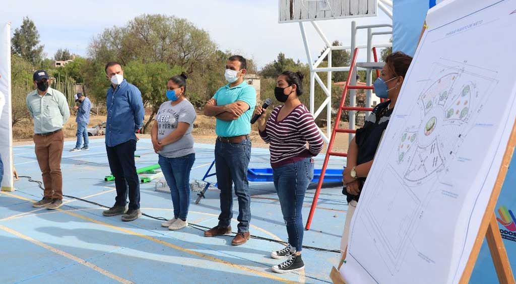 Presenta el alcalde proyecto de parque en Puerto de Nieto