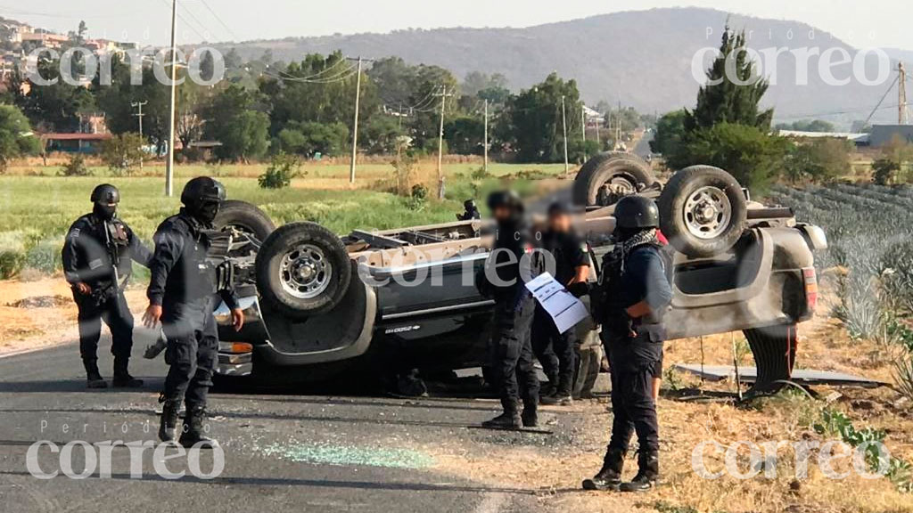 Dos personas quedan lesionadas en volcadura frente a Cuevas de Morales