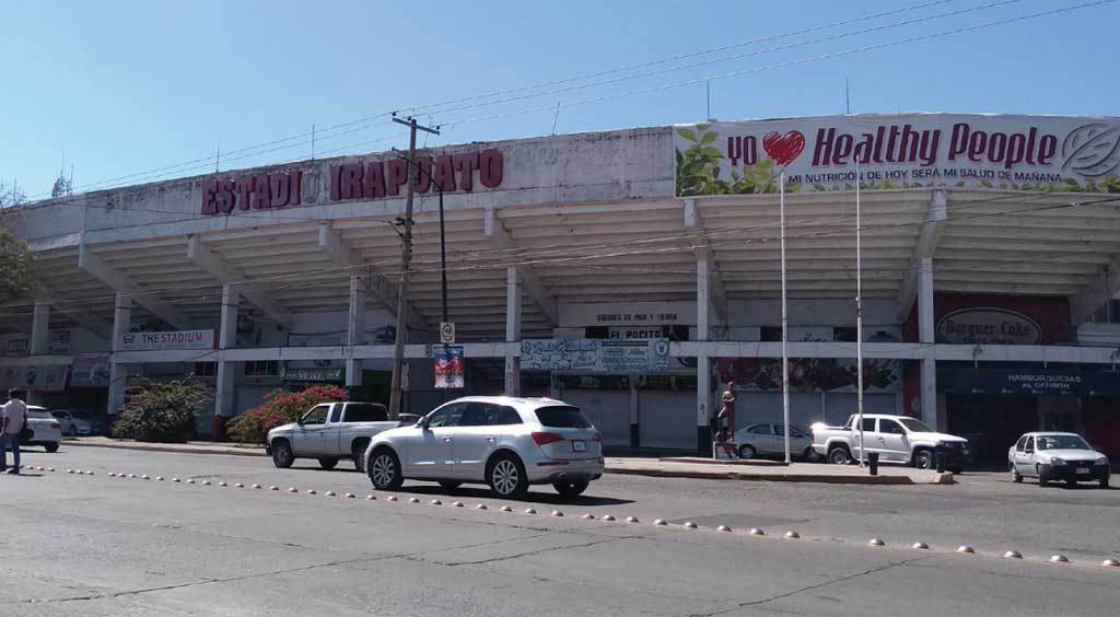 Buscarán alternativas para cobrar deuda del estadio