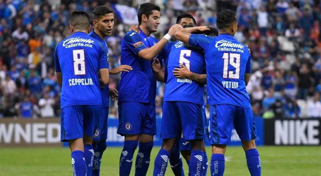 El Cruz Azul trabaja duro frente a los dos retos que se le vienen