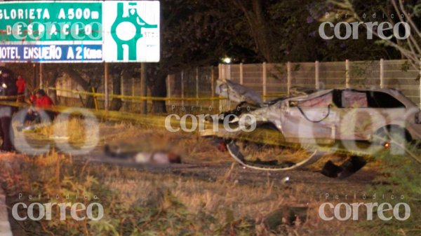 Por ir a exceso de velocidad, conductor se accidenta y muere; hay 4 heridos