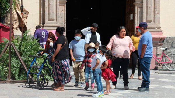 Comunidades de Guanajuato ignoran recomendaciones y realizan Viacrucis