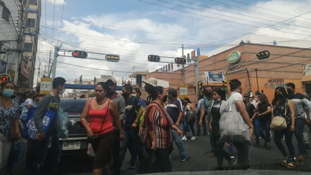 Ignoran medidas sanitarias en mercados de León