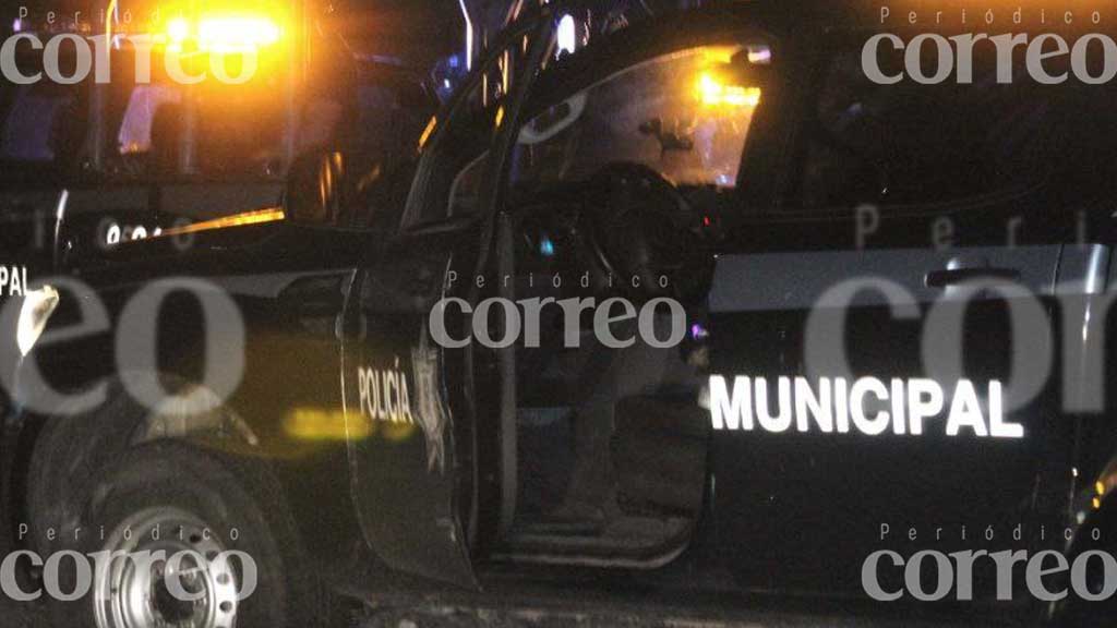 Con un tiro en la cabeza fue localizado un hombre sobre la Apaseo el Alto-Jerécuaro