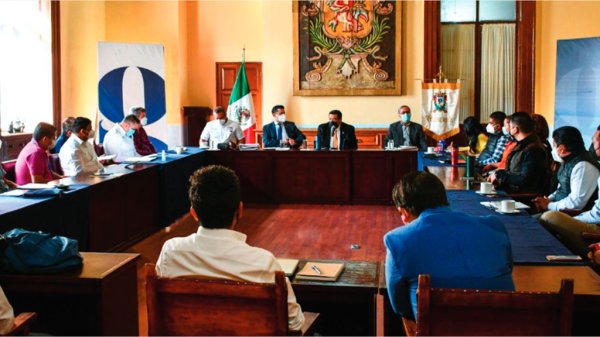 Inicia cabildo capitalino con designación de suplentes