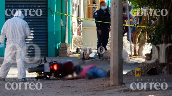 Ultiman a hombre mientras viajaba en su motocicleta