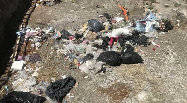 Cubre basura a cauces de León