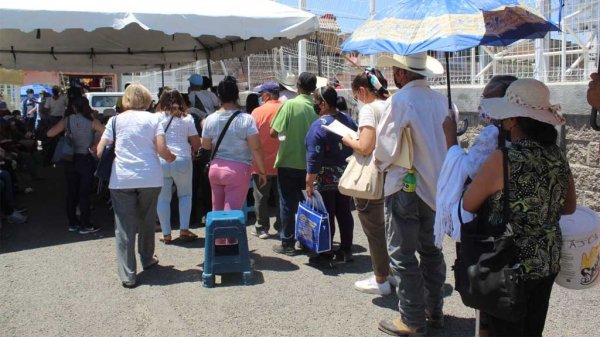 Entre discusiones e inconformidades, inicia el tercer día de vacunación en Silao