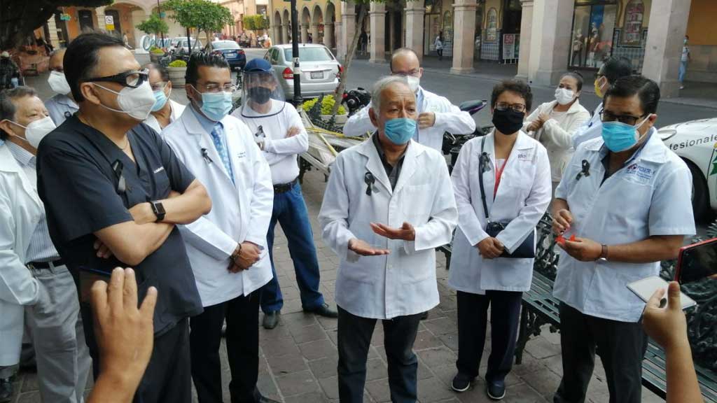 Exigen médicos del sector privado y público ser vacunados contra la covid19