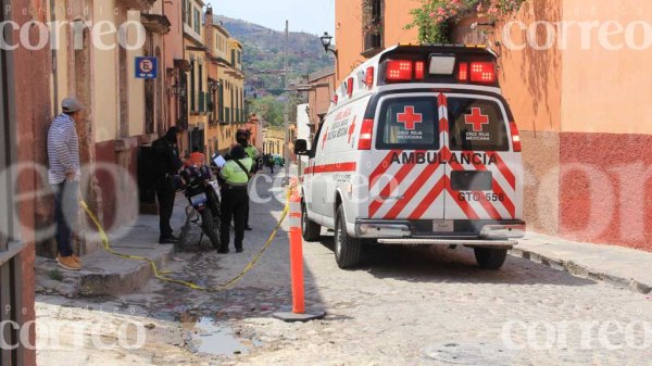 Se desploma extranjero en plena zona centro de San Migue de Allende; muere de un infarto