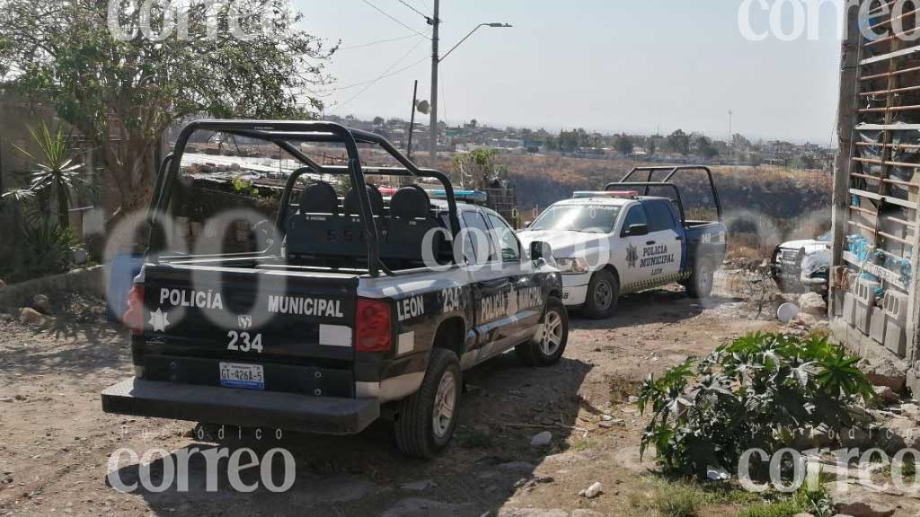 Abandonan restos humanos en Barranca de Venaderos