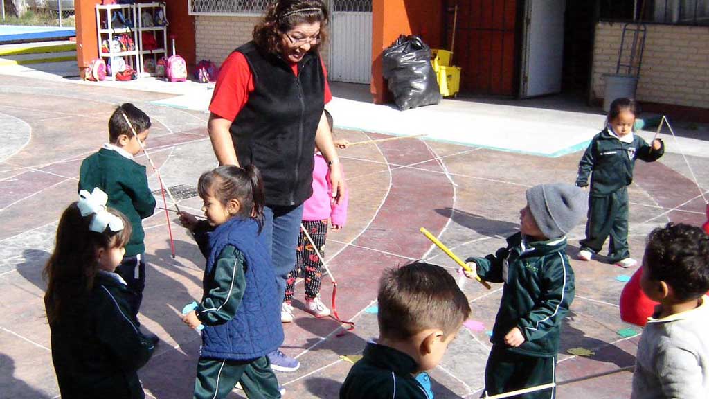 Magisterio se opone a regresar a clases presenciales en mayo